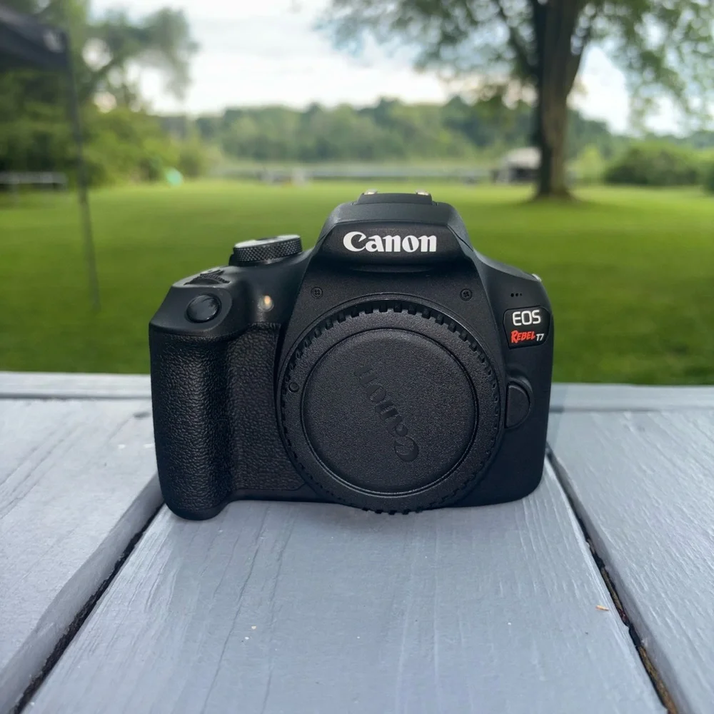 Canon Black Digital Camera with Versatile Lenses